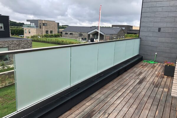 017c1fcfe2caeceeb8a2ce3f93902d9b0d723cd403