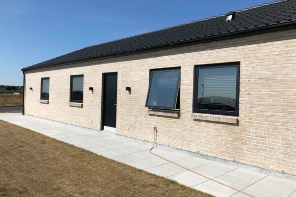 01864c7676b1a219d7b8d7434a2c3d8a4d2e5bb000