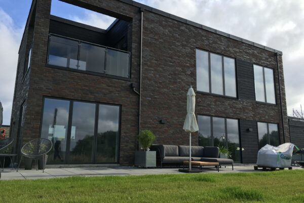 01ee89e4088aac9d942ba1057d1b5a7d70320b1043